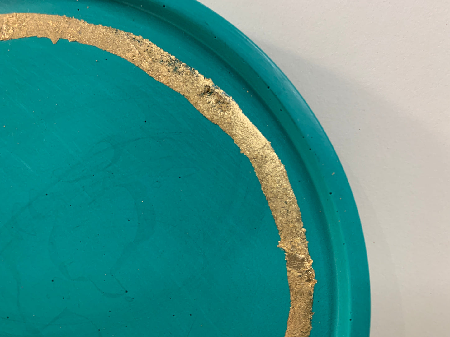 I'm fine | Golden round plate - defect