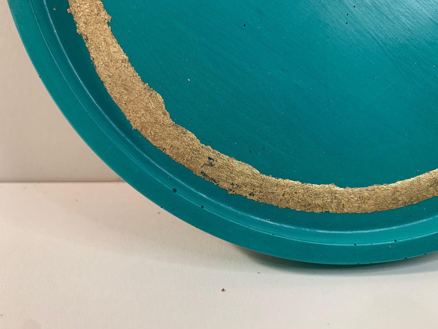 I'm fine | Golden round plate - defect